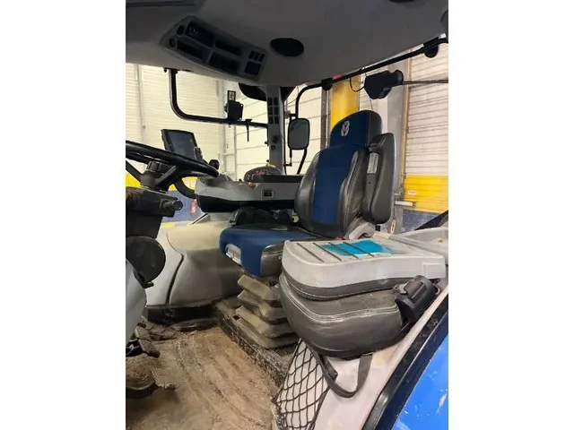 Occasion New Holland T7-175PC-SW à ANTIGNY chez Groupe OUVRARD