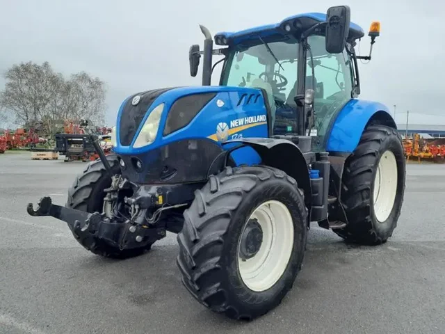 Occasion New Holland T7-175PC-SW à ANTIGNY chez Groupe OUVRARD