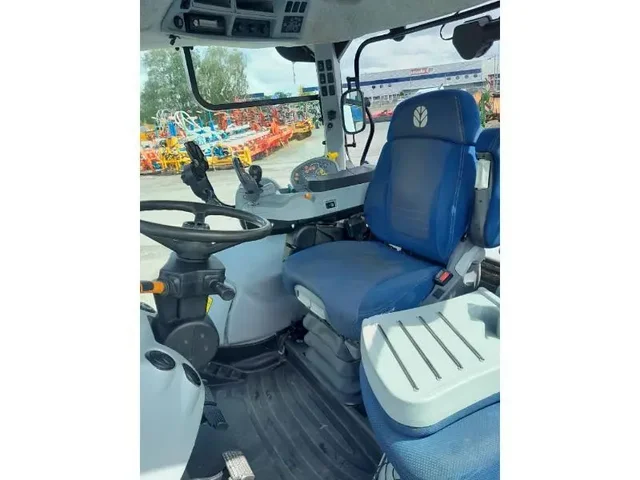Occasion New Holland T7-190PC-SW à ANTIGNY chez Groupe OUVRARD