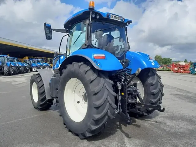 Occasion New Holland T7-190PC-SW à ANTIGNY chez Groupe OUVRARD