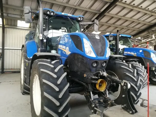 Occasion New Holland T7-210AC à ANTIGNY chez Groupe OUVRARD