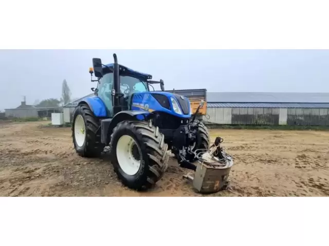 Occasion New Holland T7-230PC-SW à ANTIGNY chez Groupe OUVRARD
