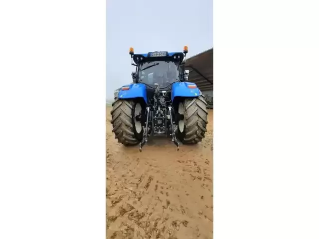 Occasion New Holland T7-230PC-SW à ANTIGNY chez Groupe OUVRARD