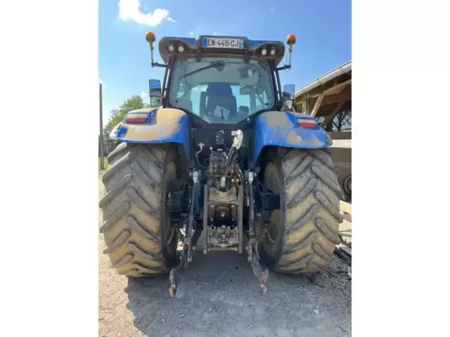 Occasion New Holland T7-230PC à ANTIGNY chez Groupe OUVRARD