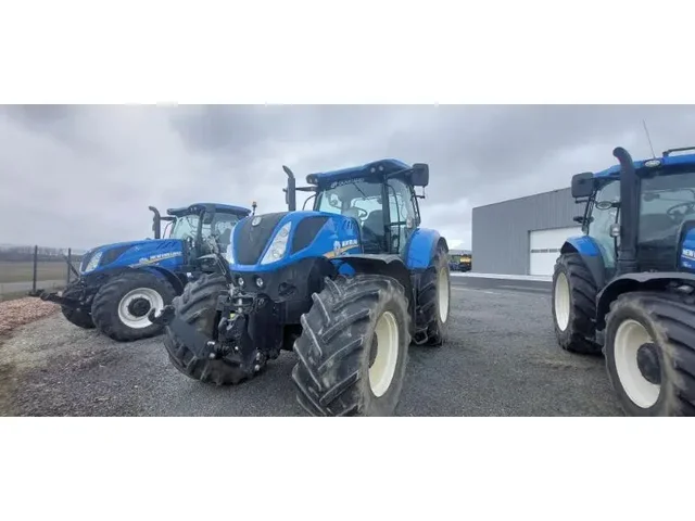 Occasion New Holland T7-230PC à ANTIGNY chez Groupe OUVRARD