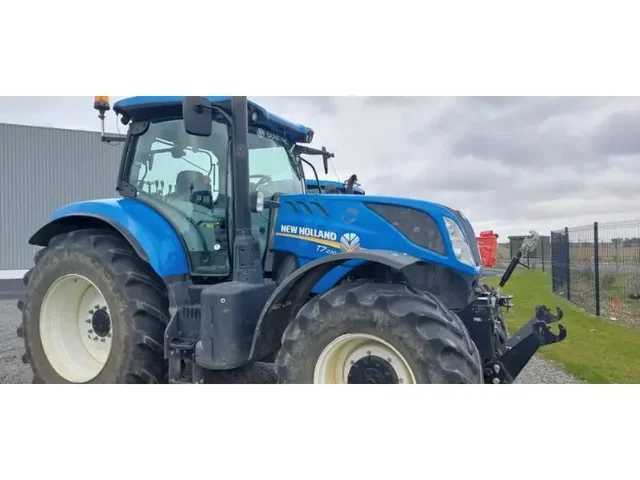 Occasion New Holland T7-230PC à ANTIGNY chez Groupe OUVRARD