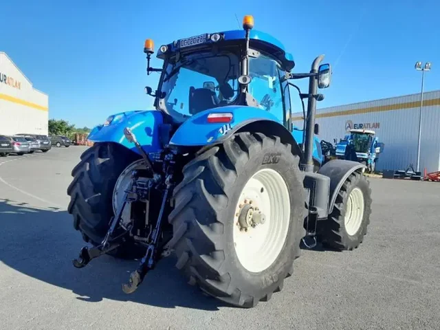 Occasion New Holland T7-250AC à ANTIGNY chez Groupe OUVRARD