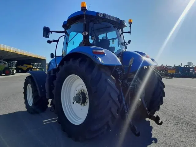 Occasion New Holland T7-250AC à ANTIGNY chez Groupe OUVRARD