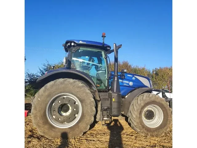 Occasion New Holland T7-270AC-PLMI à ANTIGNY chez Groupe OUVRARD