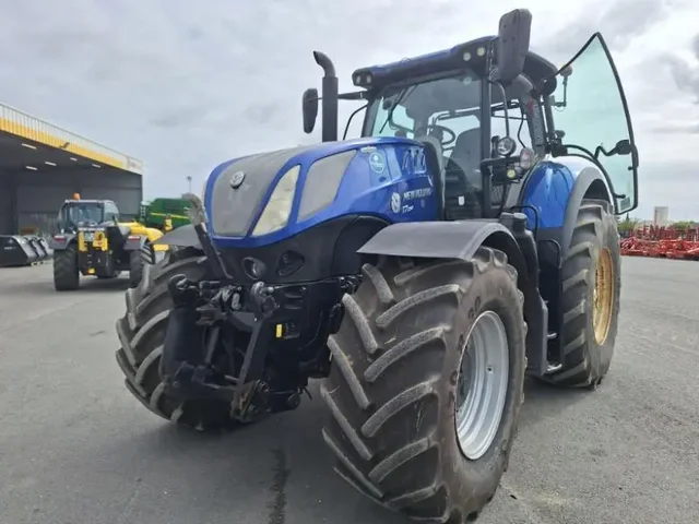 Occasion New Holland T7-290AC à ANTIGNY chez Groupe OUVRARD