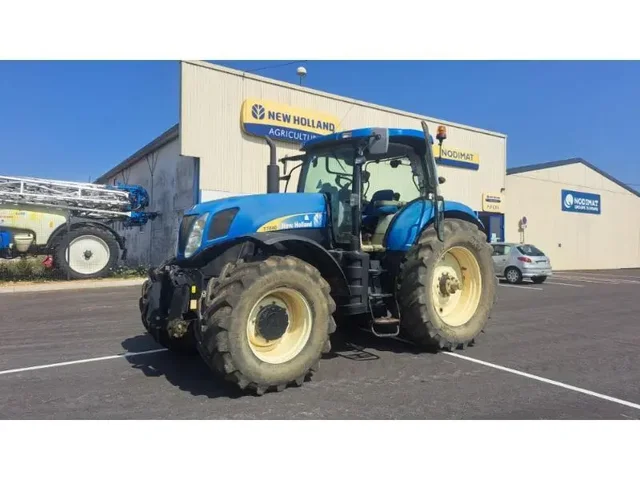 Occasion New Holland T7040 à ANTIGNY chez Groupe OUVRARD