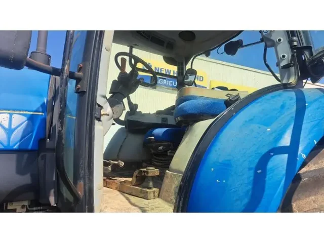 Occasion New Holland T7040 à ANTIGNY chez Groupe OUVRARD