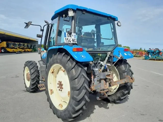 Occasion New Holland TL80 à ANTIGNY chez Groupe OUVRARD