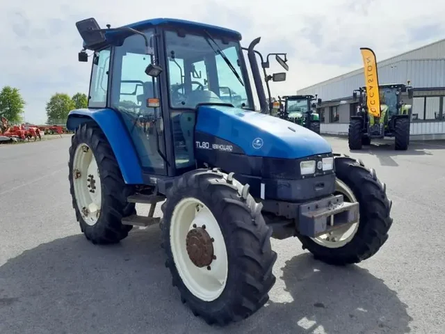 Occasion New Holland TL80 à ANTIGNY chez Groupe OUVRARD