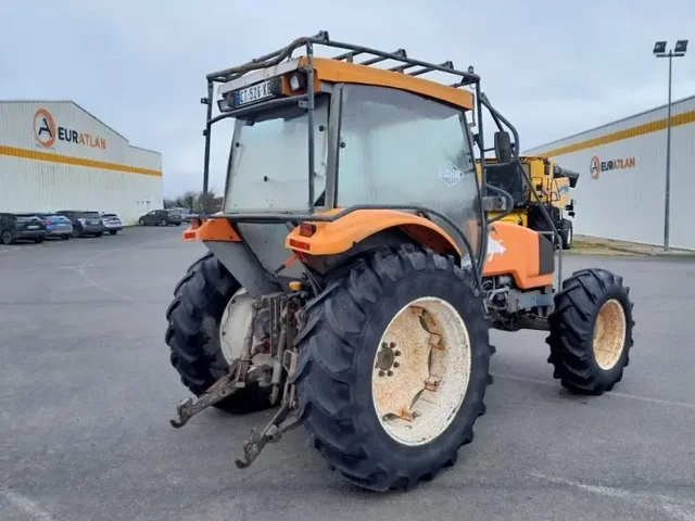 Occasion Renault ERGOS95 à ANTIGNY chez Groupe OUVRARD