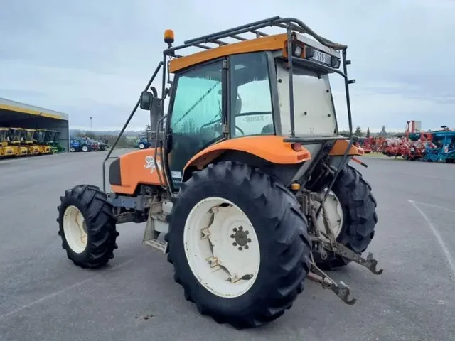 Occasion Renault ERGOS95 à ANTIGNY chez Groupe OUVRARD