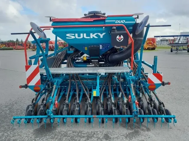 Occasion Sulky COMBINE SEMIS à ANTIGNY chez Groupe OUVRARD