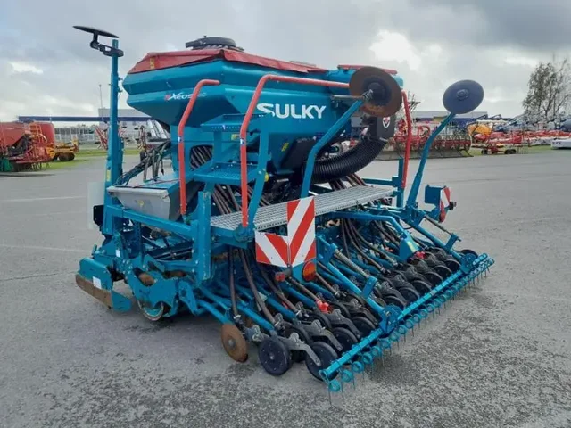 Occasion Sulky COMBINE SEMIS à ANTIGNY chez Groupe OUVRARD