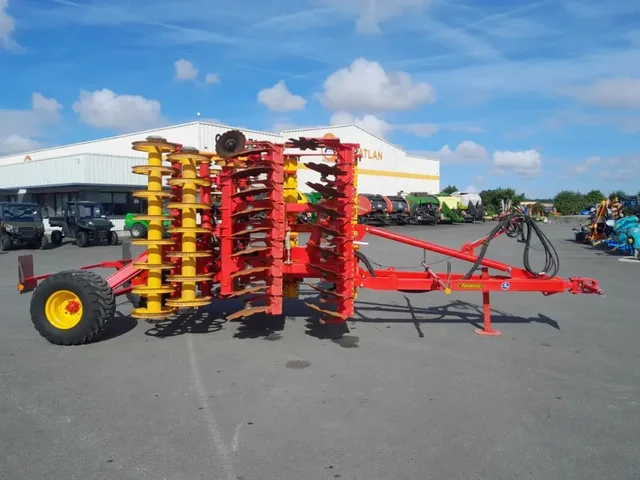 Occasion Väderstad CARRIER 425XL à ANTIGNY chez Groupe OUVRARD