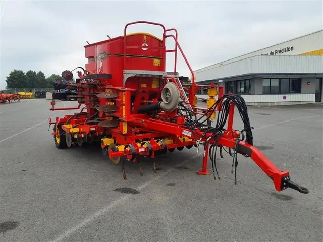 Occasion Väderstad RDA-400S à ANTIGNY chez Groupe OUVRARD
