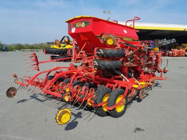 Occasion Väderstad RDA-400S à ANTIGNY chez Groupe OUVRARD
