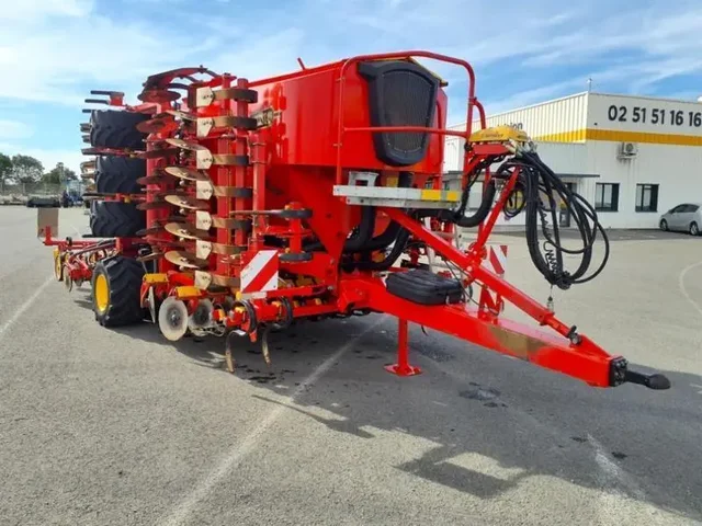 Occasion Väderstad ST600S à ANTIGNY chez Groupe OUVRARD