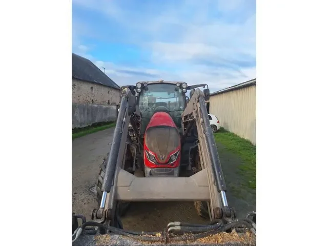 Occasion Valtra G125 à ANTIGNY chez Groupe OUVRARD