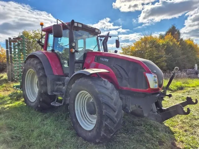 Occasion Valtra T183V à ANTIGNY chez Groupe OUVRARD