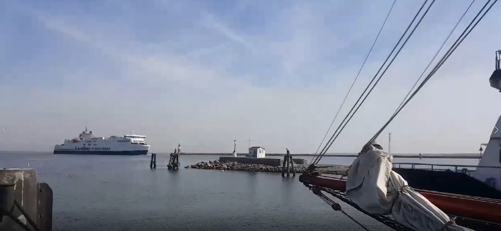 Real Time Ferries the IF+pilot RostockGedser STM Sea Traffic