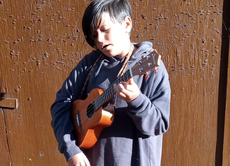 Harvey Hood - 1:00PM