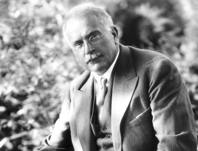 Carl Jung and analytic psychology episode artwork