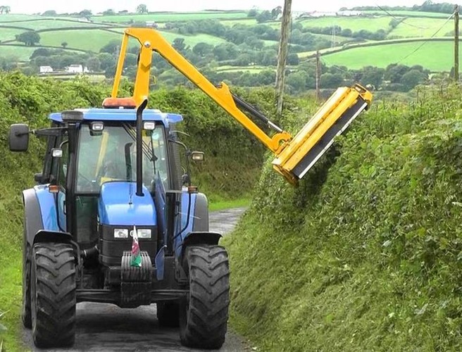 Farming: Hedge-cutting and a play about Charolais cows episode artwork