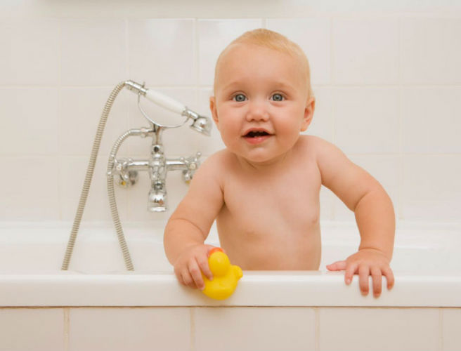 Parenting: "My 1 year-old is afraid of having a bath" episode artwork
