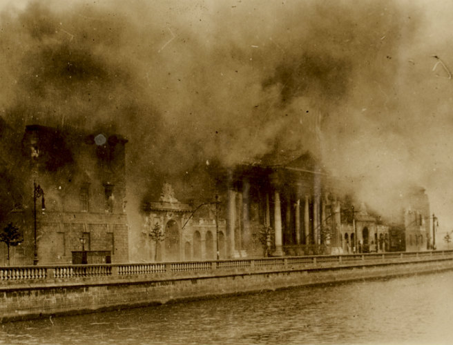 Should the Anglo-Irish Treaty have been accepted?