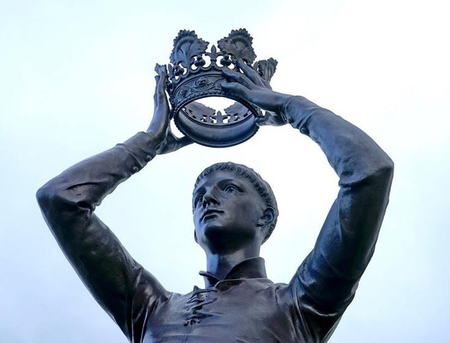 How do we perceive the Royals in Ireland? episode artwork