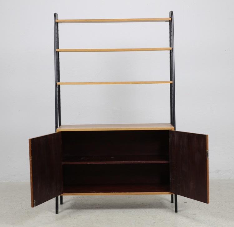 Bokhylla i teak med A gavlar Nordisk Retro& Design Bokhylla i teak med A gavlar Nordisk Retro& Design