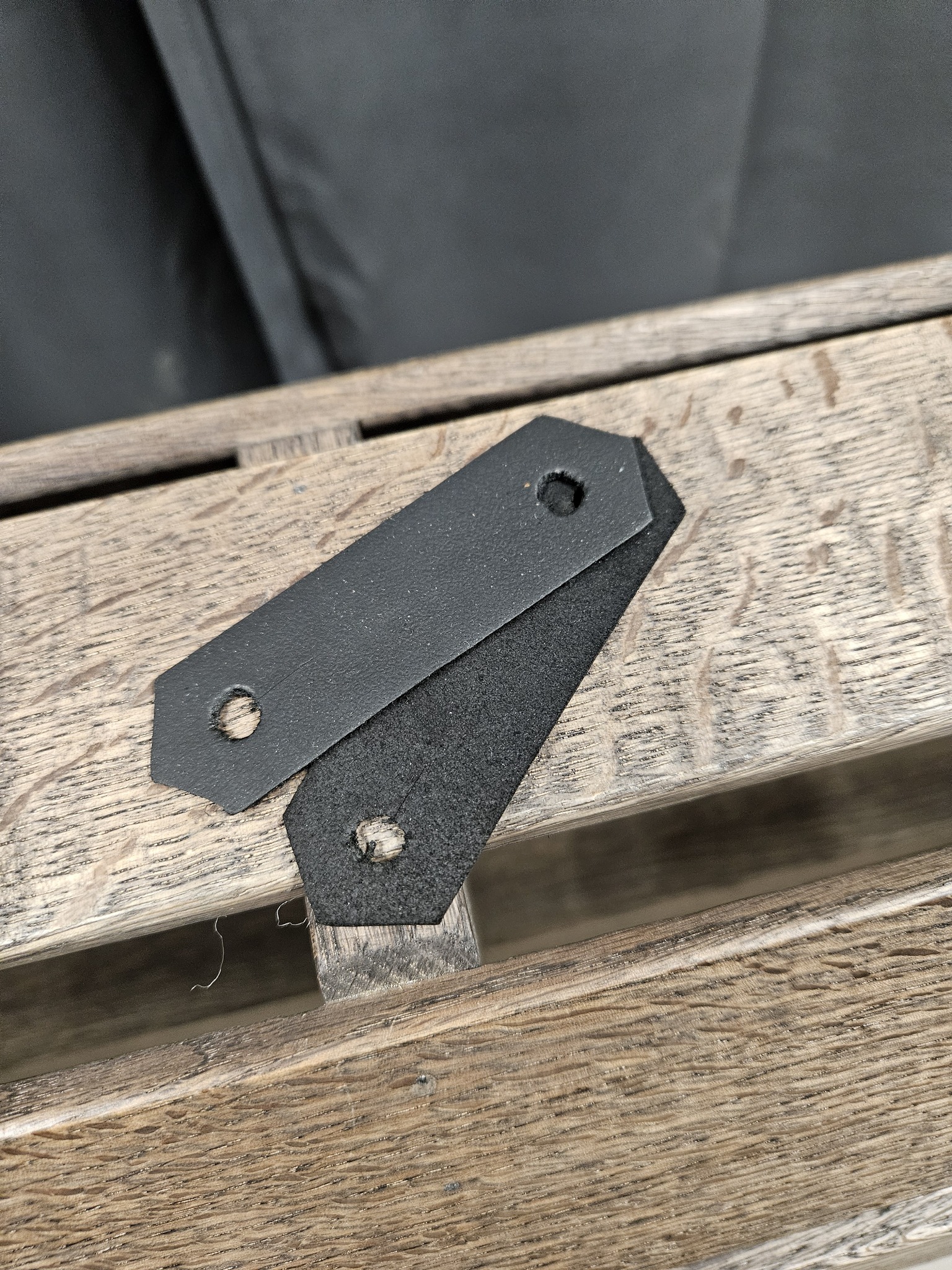 Läderfästen till säkerhetsstigbyglar