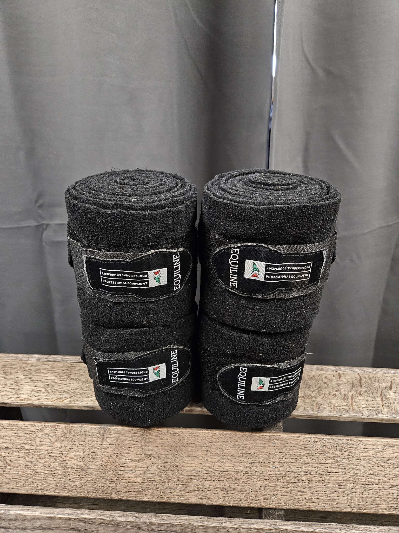 Fleecelindor, Equiline