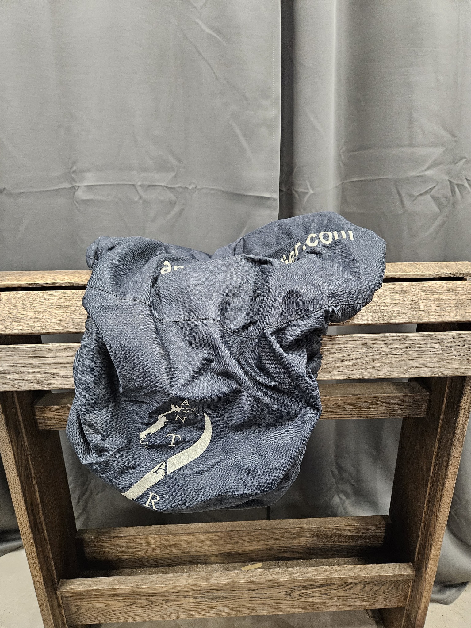 Sadelöverdrag, Antarés