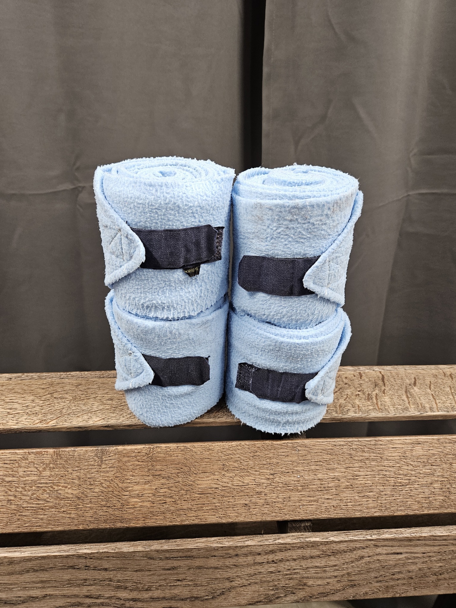 Fleecelindor, Horsepol