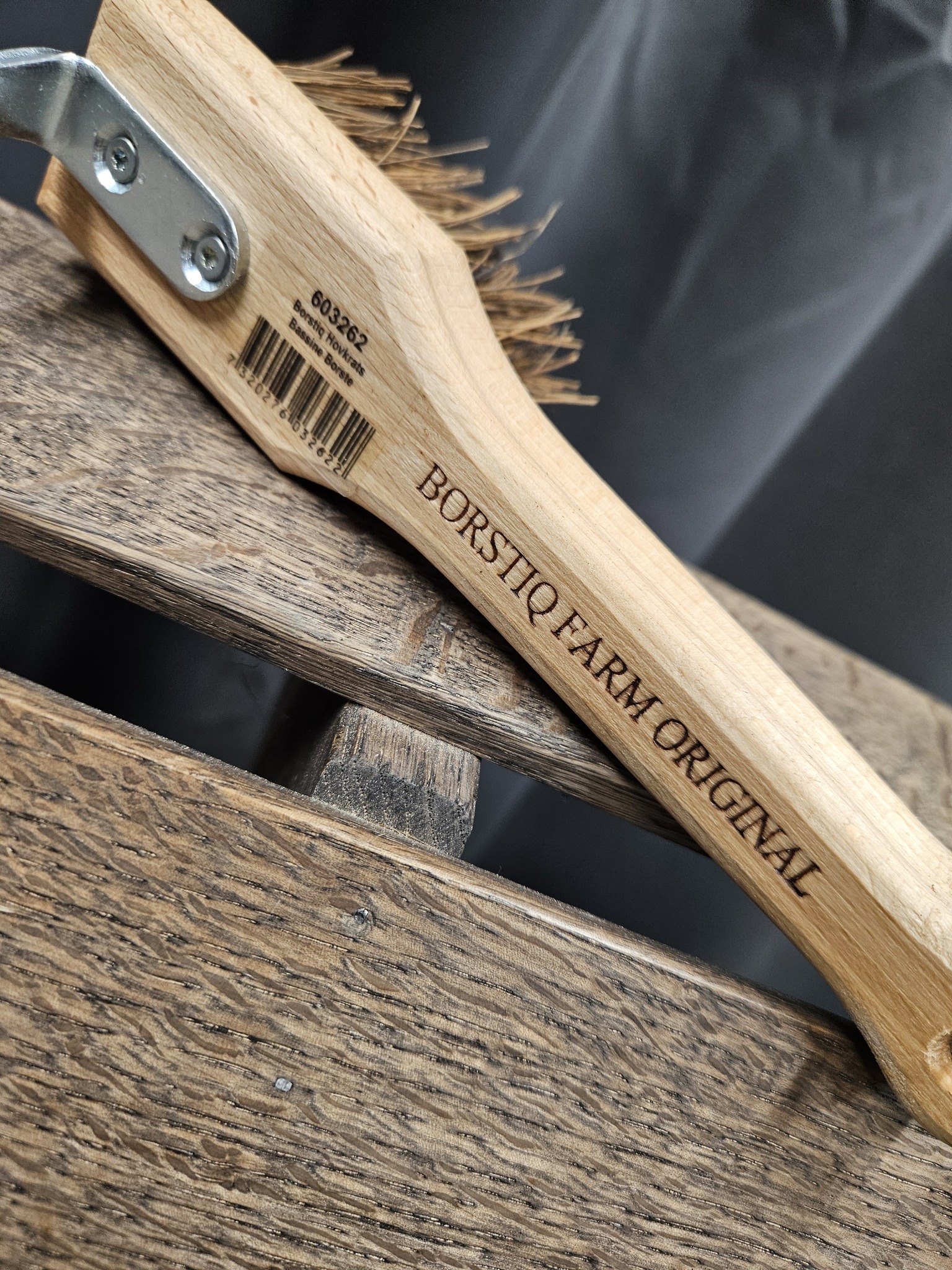 Hovkrats, Borstiq Farm bild 3