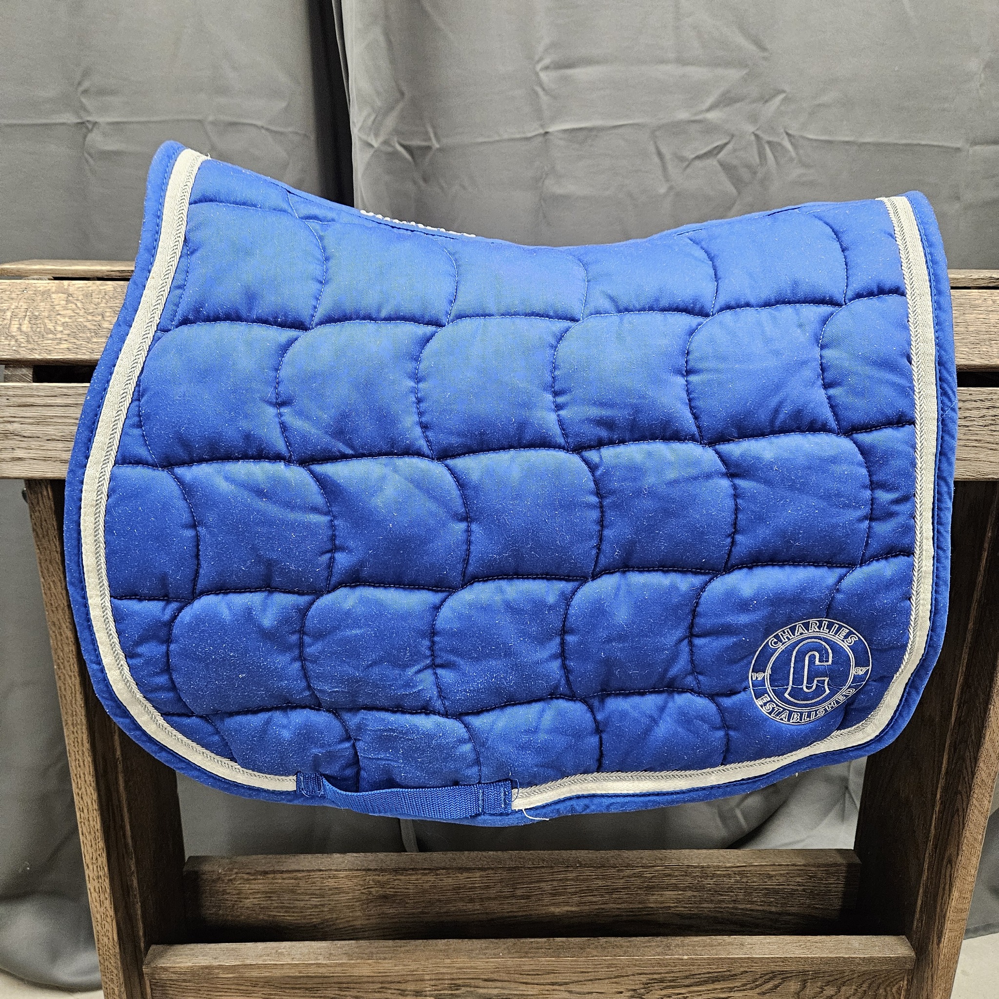 Schabrak, full, Charlies