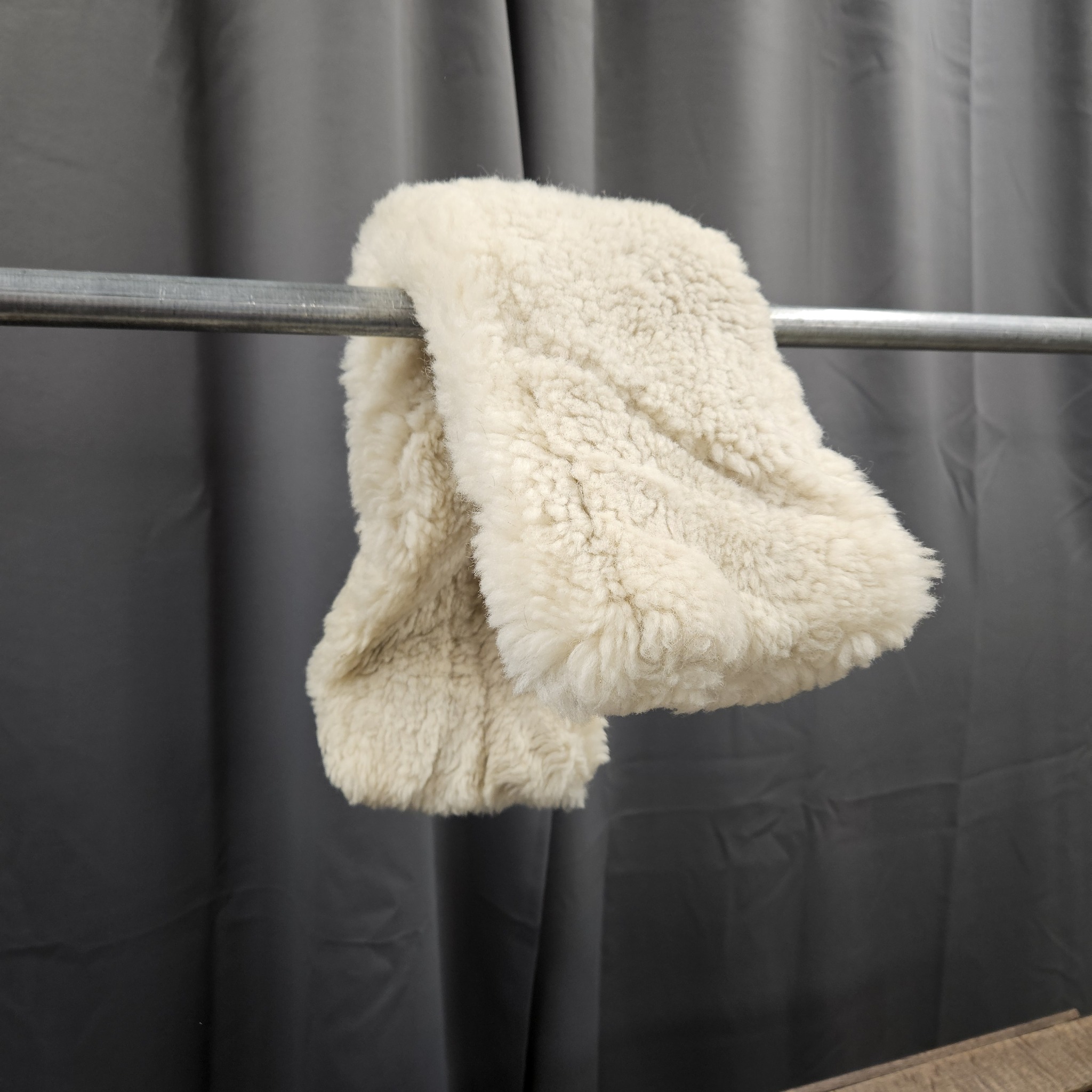 Sadelgjordstunnel, Medilamb