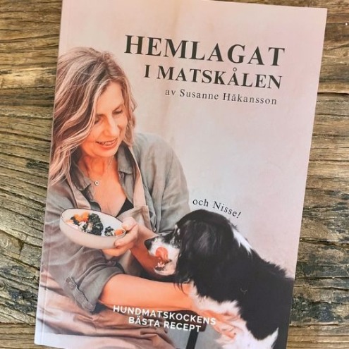Hemlagad hundmat