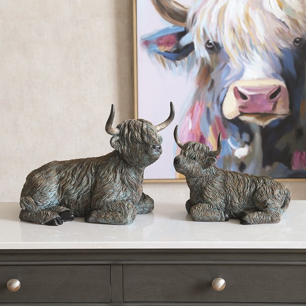 Highland Cow Sitting 26x20cm