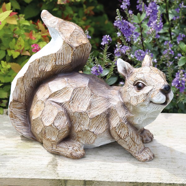 Garden Squirrel 23x17cm