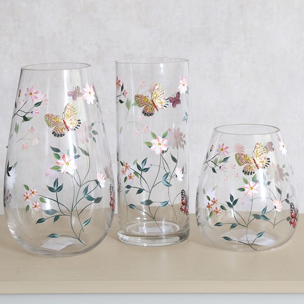 Squat Vase White Floral Butterfly 15cm Squat Vase White Floral Butterfly 15cm