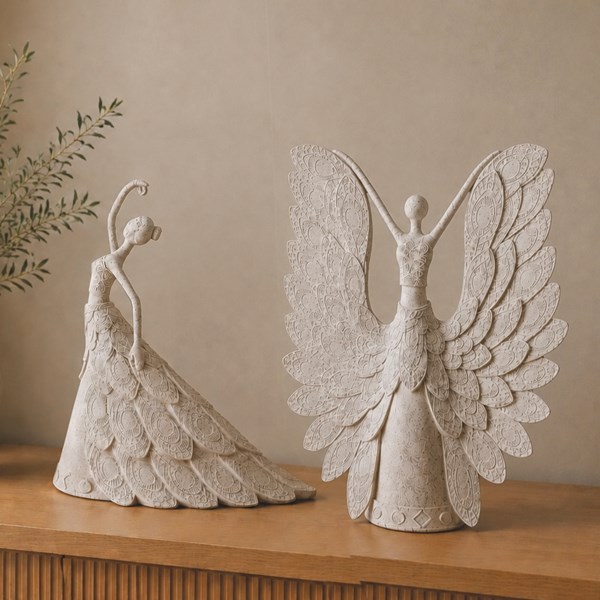 Pavan Dancer 23x24cm Pavan Dancer 23x24cm