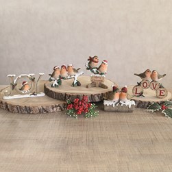 Robins On Log 11.5cm Robins On Log 11.5cm