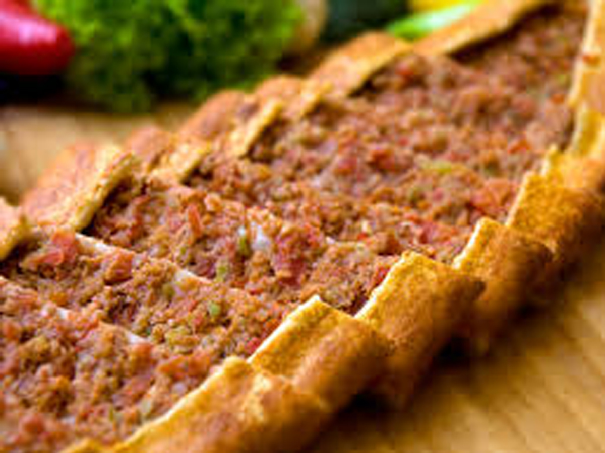 KIYMALI PİDE KIYMALI PİDE